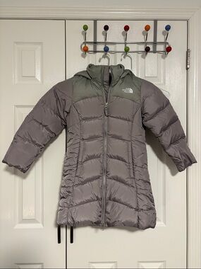 The North Face Girls' Long Puffer Coat in Silver Gray size SP (7/8)